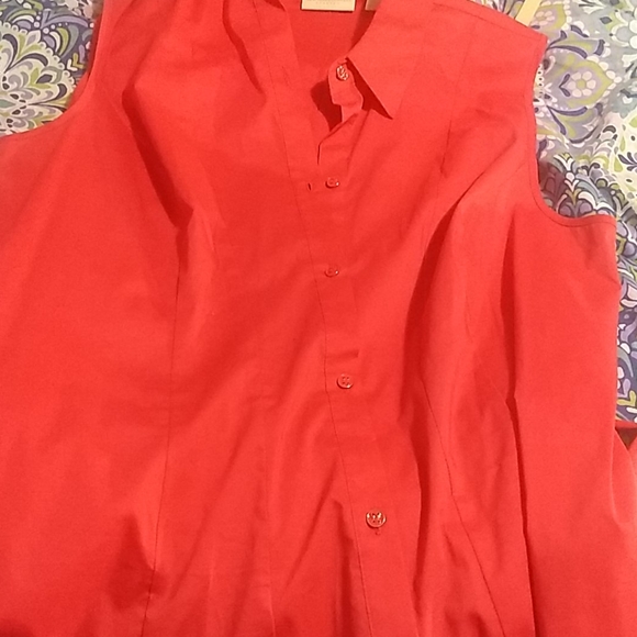 DRESS Button Down - Picture 1 of 2